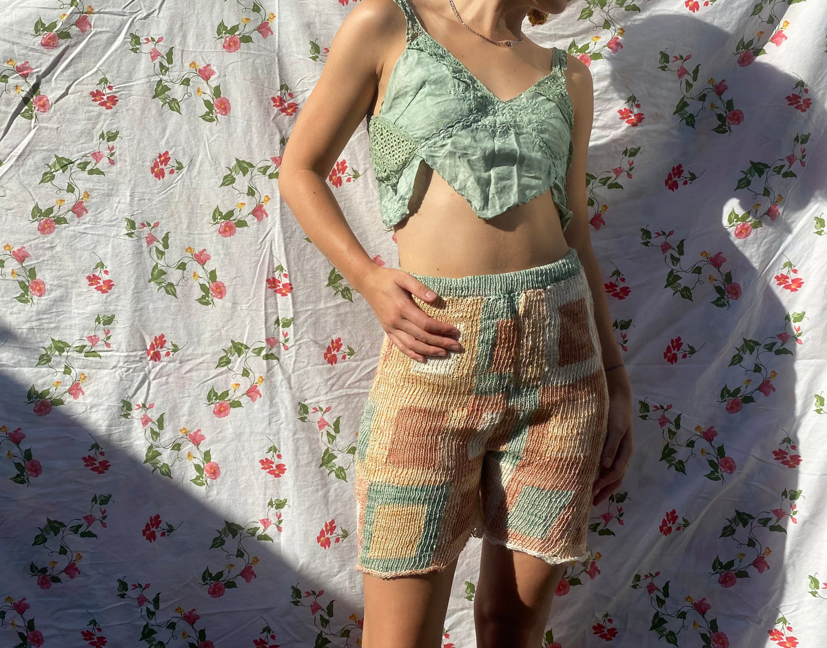 Banana yarn shorts
