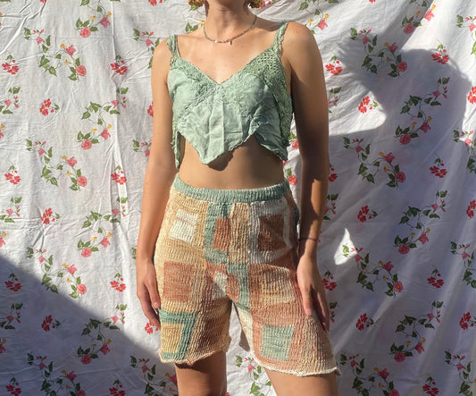 Banana yarn shorts