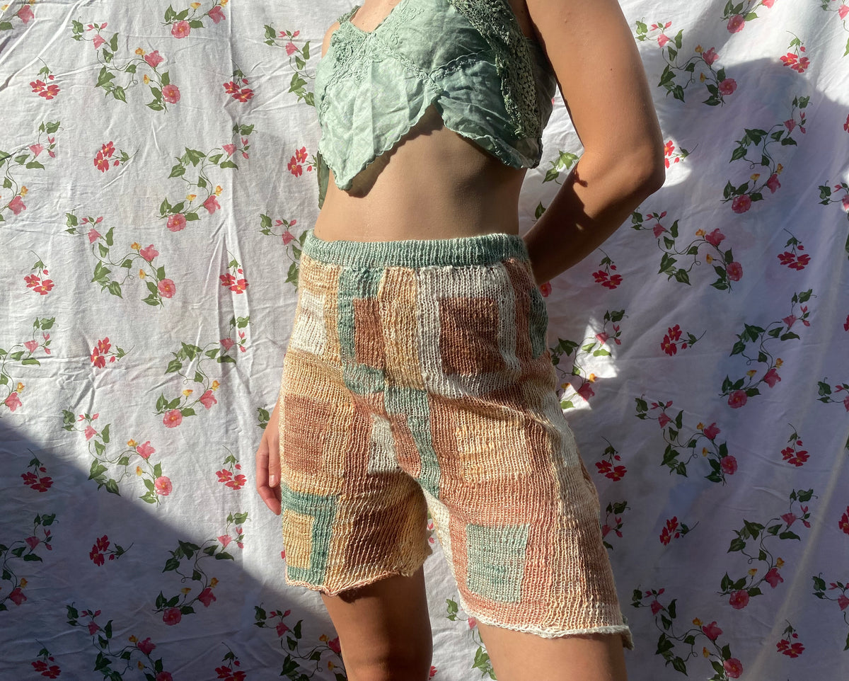 Banana yarn shorts